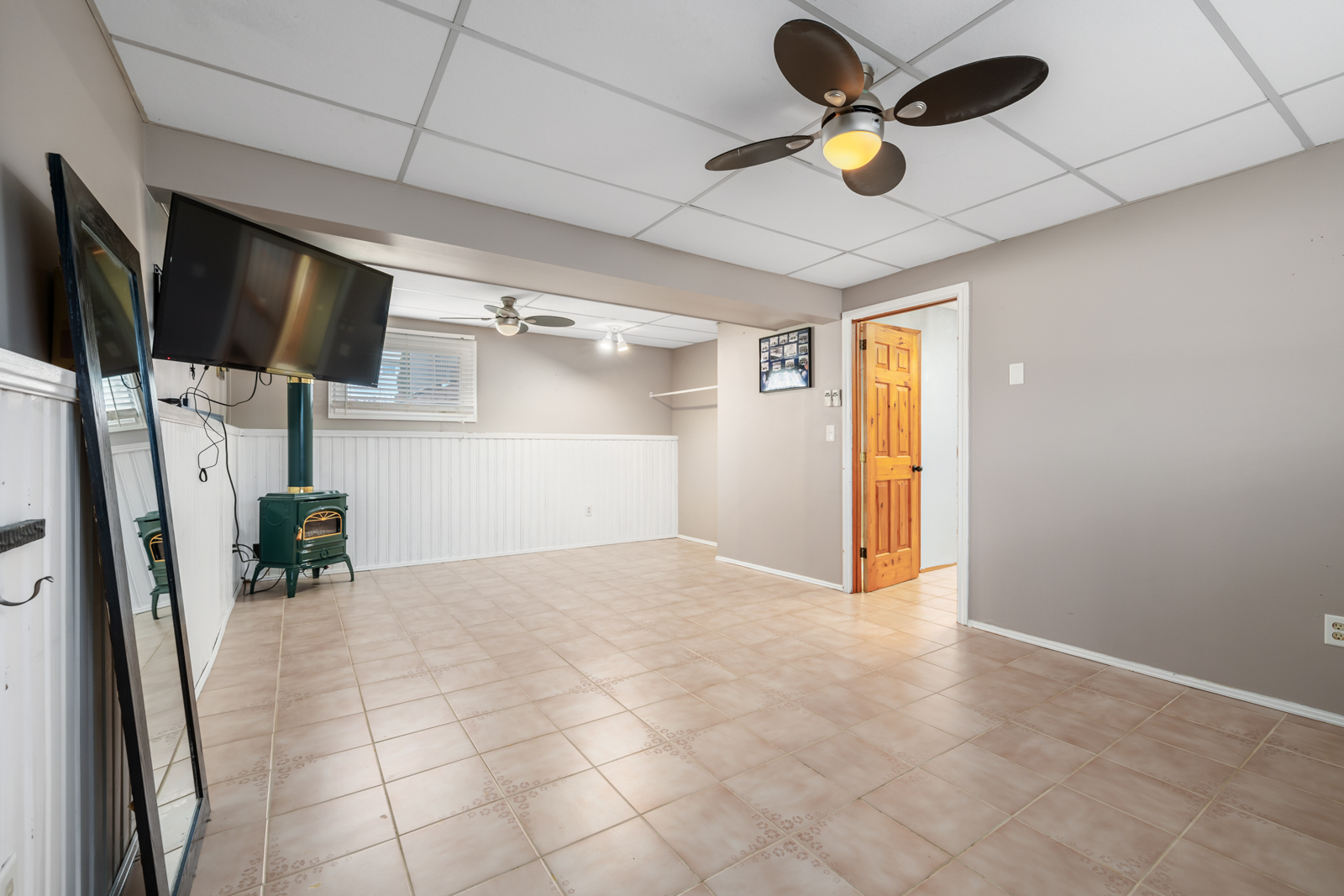 Family Room - 3